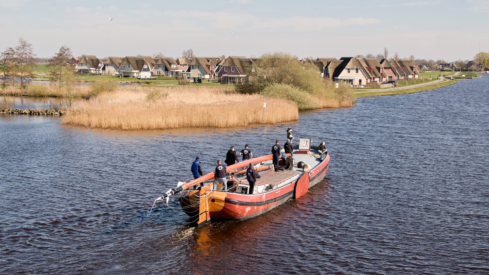 Skutsje op het water4