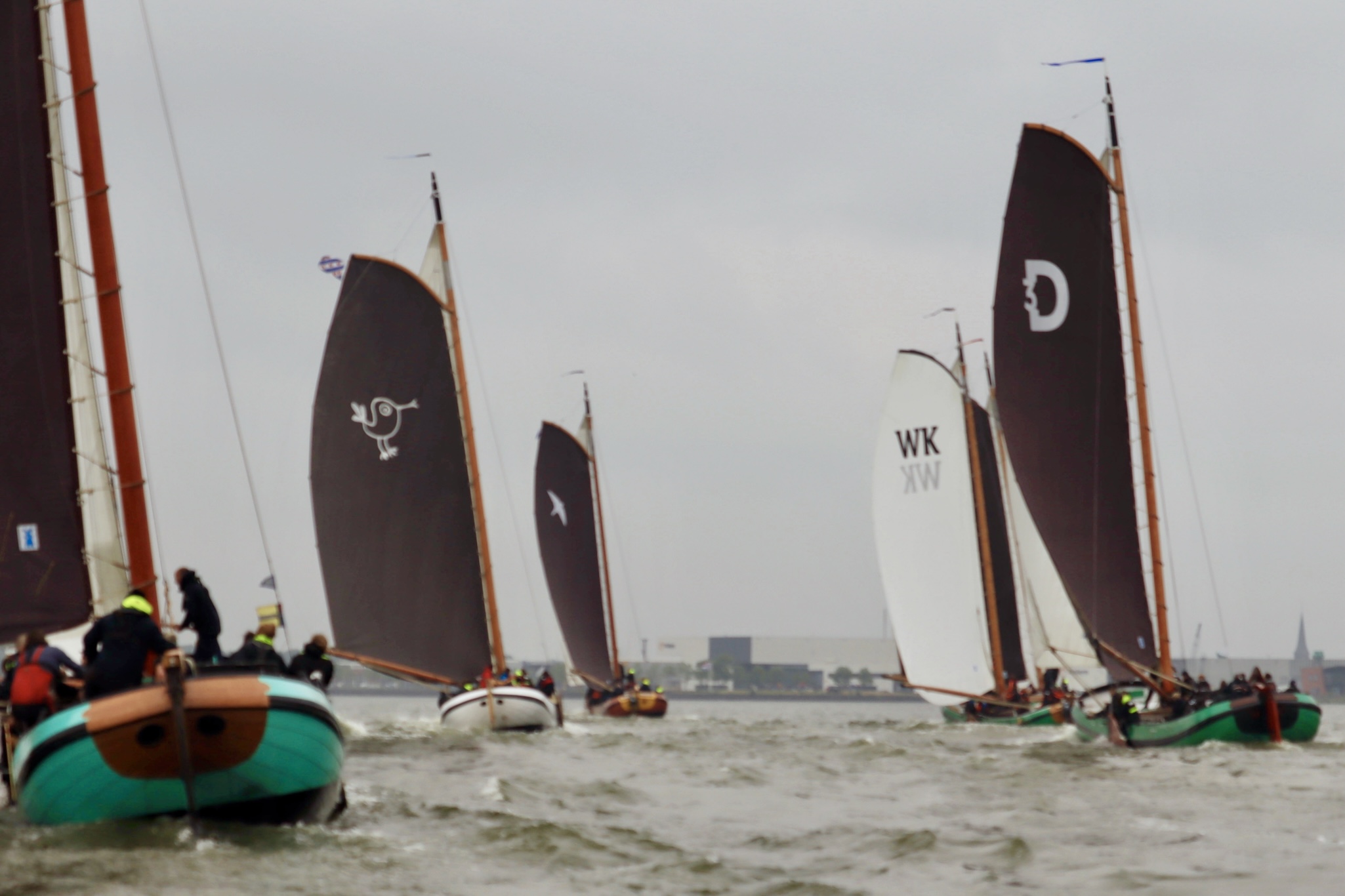 Skutsje op het water7